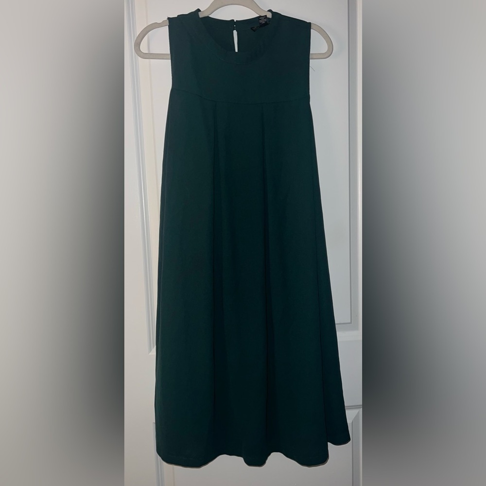 Forever 21 Blue and White Pleated Maxi Dress